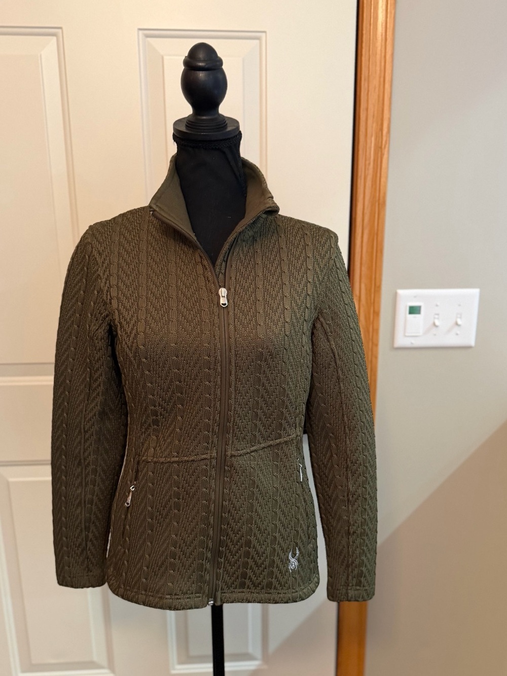 Spyder major cable core olive green full zip performance sweater jacket. Small